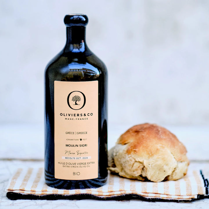 Økologisk græsk floral ekstra jomfru olivenolie fra Moulin Sigri, Lesbos, Oliviers & Co