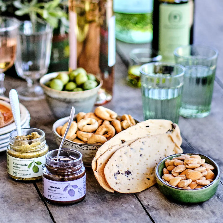 Antipasti med tapas delikatesser fra Oliviers & Co