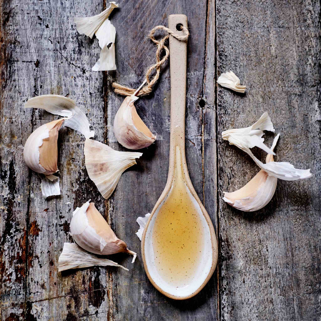 Eddike presset med frisk pink hvidløg, gourmet eddike fra Oliviers & Co