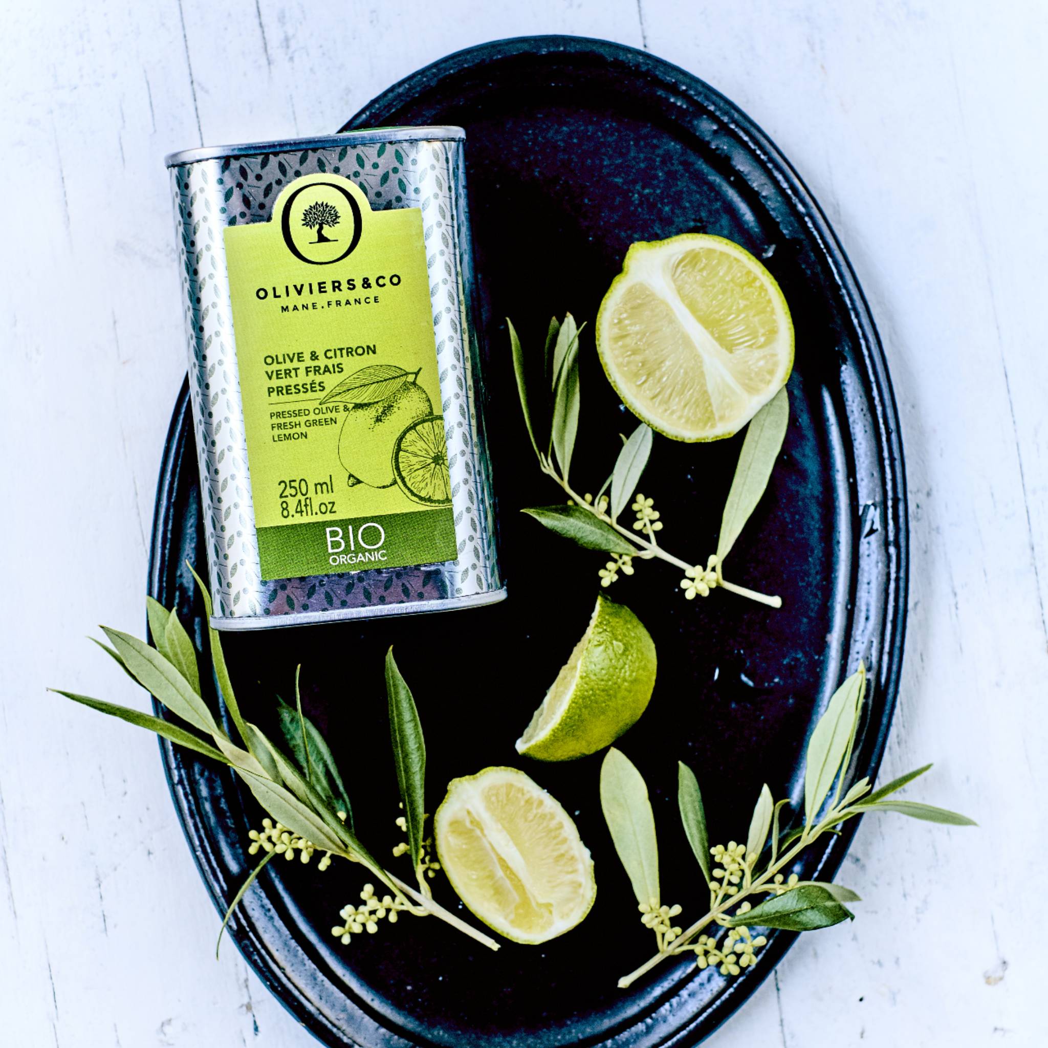 Økologisk olivenolie med grøn citron fra Oliviers & Co