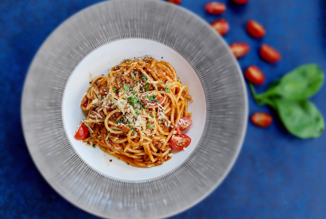 Pasta Arrabiata med hvide bønner og parmesan, O&CO opskrift