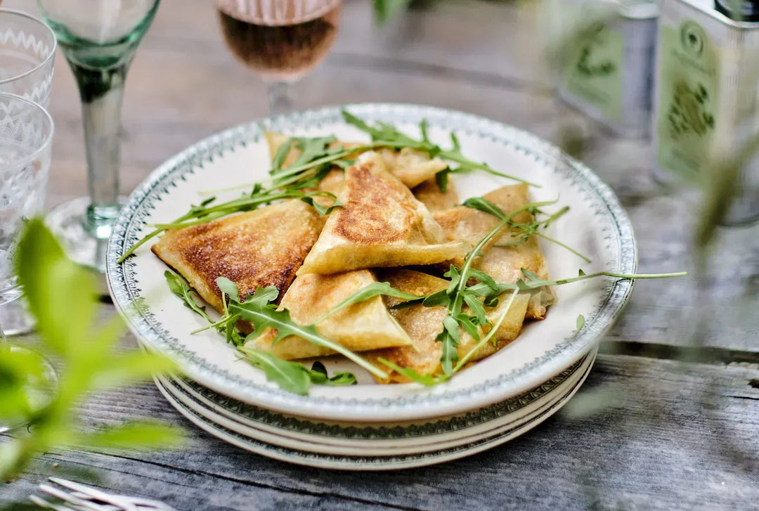Samosa med tun, all Arrabbiata tomatsauce og friskost med urter, opskrift fra Oliviers & Co