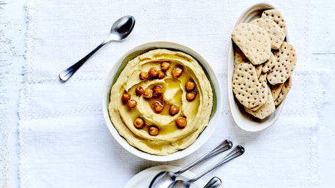 Avokadohummus med ristede kikærter, opskrift fra Oliviers & Co