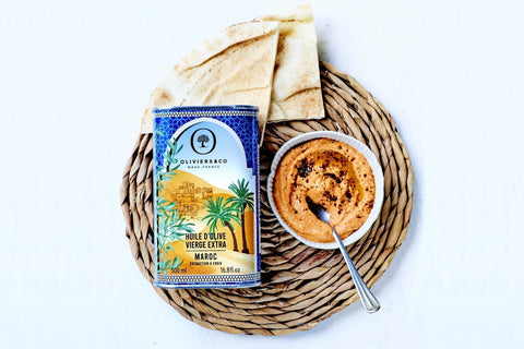 Hummus med bagt rød peberfrugt og Kirmizi, opskrift fra Oliviers & Co