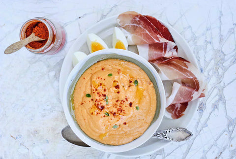 Salmorejo, andalusisk kold tomatsuppe med chili, opskrift fra Oliviers & Co