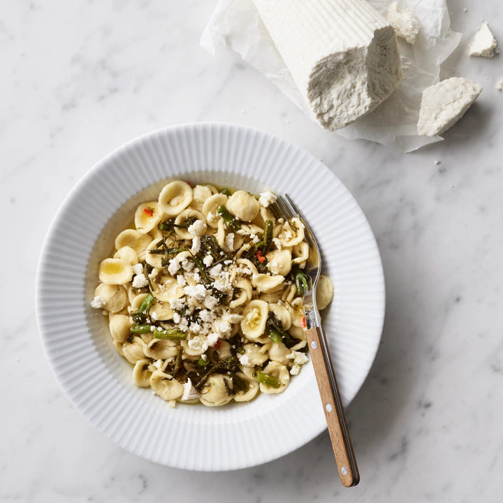 Orecchiette med broccolini og ricotta, opskrift fra Louisa Lorang, kogebog Pasta, Oliviers & Co