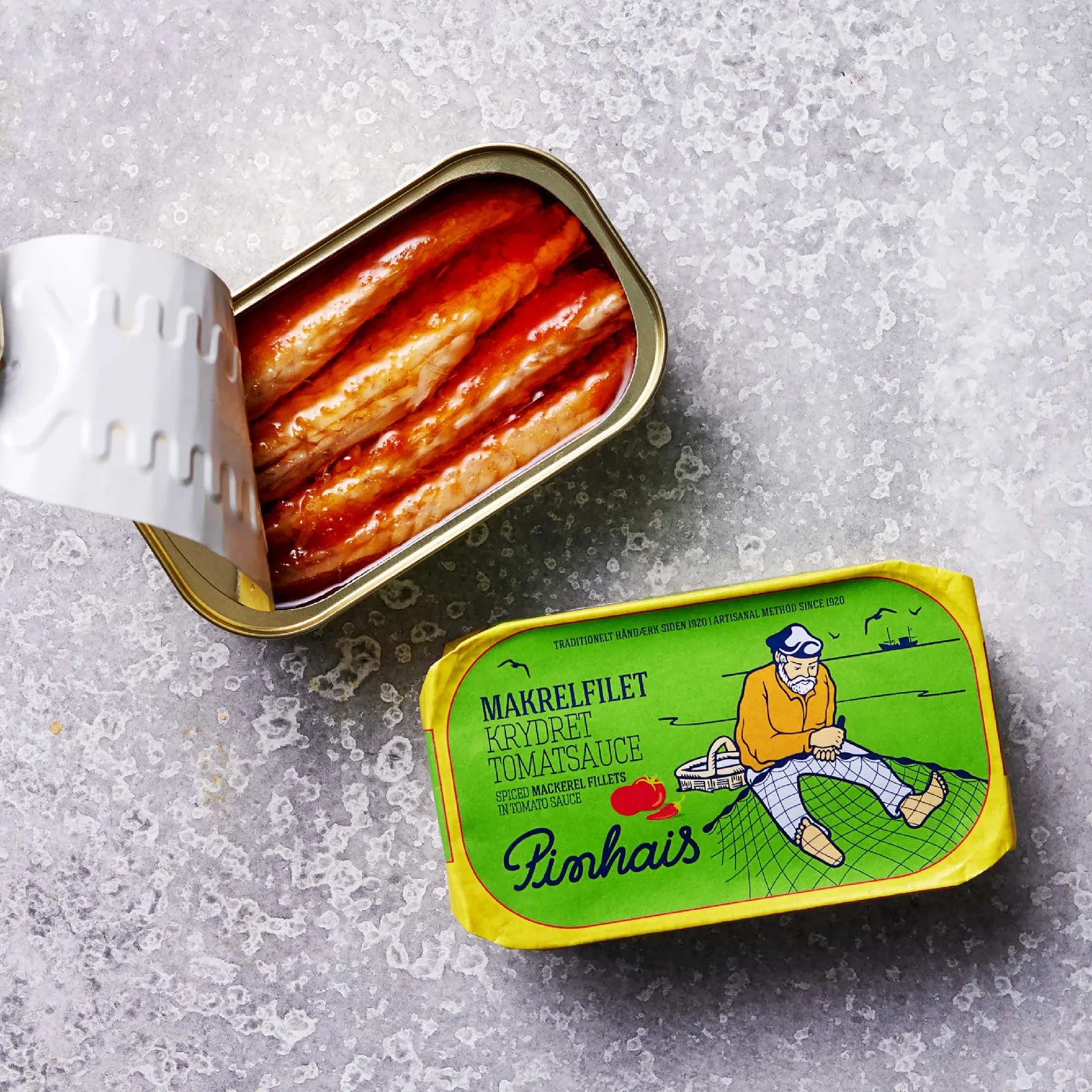 Makrelfilet i krydret tomatsauce fra Grøndals, Oliviers & Co