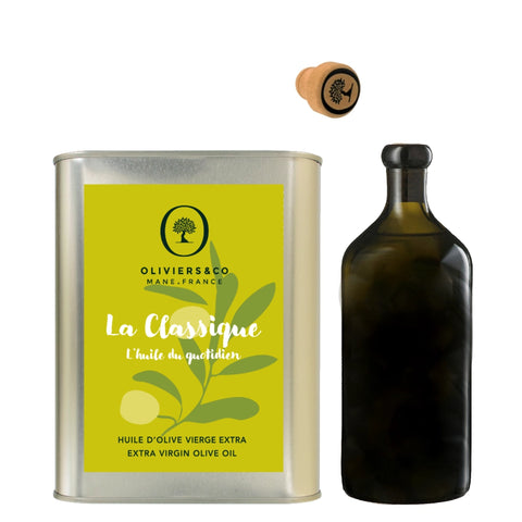 Sæt med 2L La Classique ekstra jomfru olivenolie, mørk glasflaske og hældeprop med låg fra Oliviers & Co