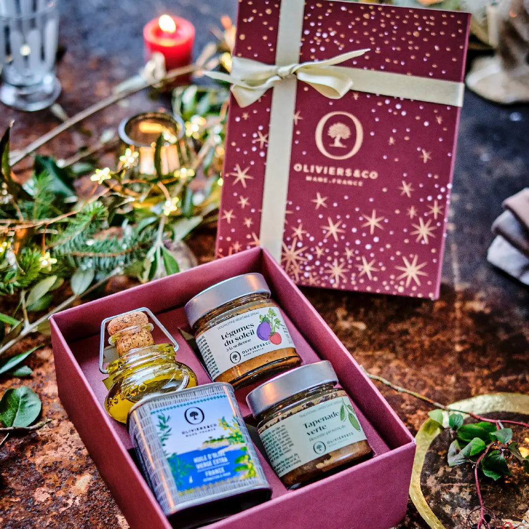 Gaveæske med aperitivo fransk olivenolie, olivenolie med Herbes de Provence, siciliansk grøntsagsspread og grøn tapenade, Oliviers & Co