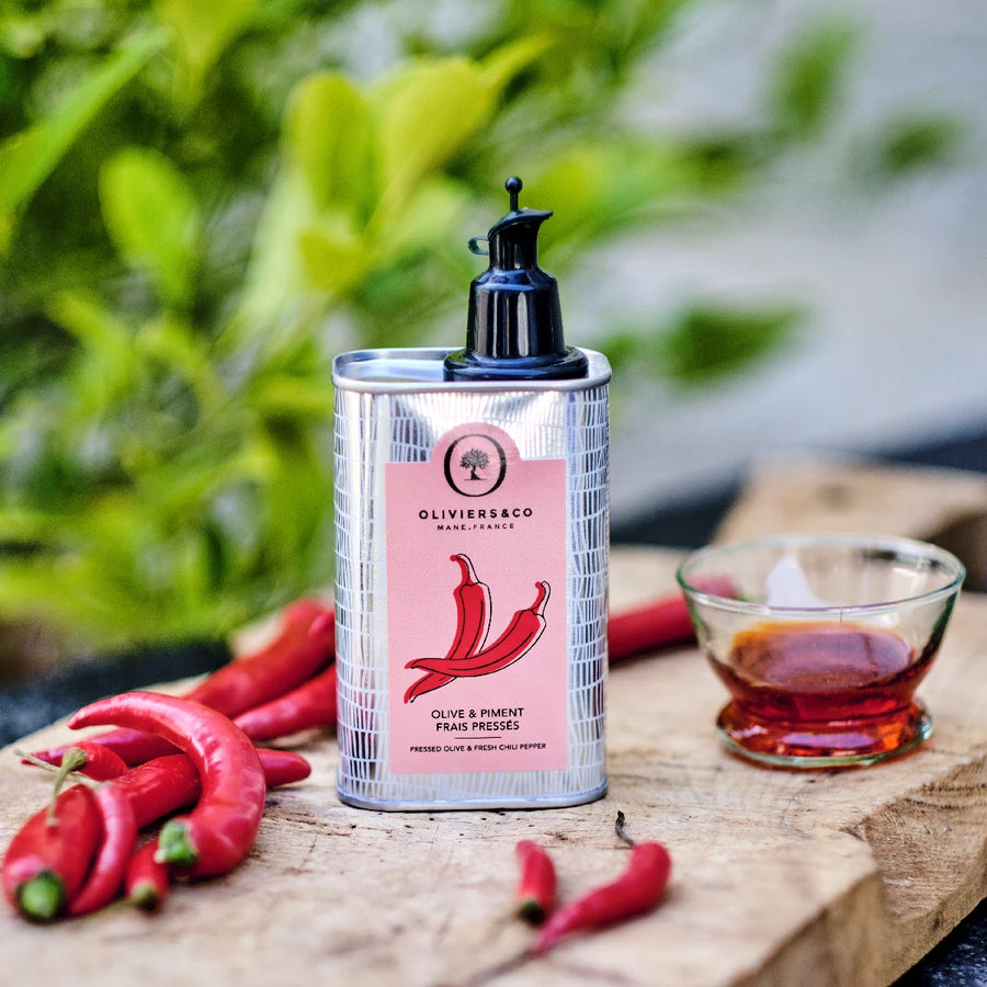 Chiliolie, olivenolie med chili fra Oliviers & Co
