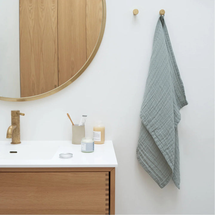Fine Hand Towel i farven dusty mint fra Organic Company, Oliviers & Co