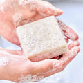 Savon de provence med olivenolie, vindruekerneolie og tørrede urter fra Provence, Oliviers & Co