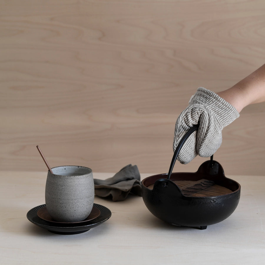 Mini ovnhandsker i økologisk tekstil fra The Organic Company, Oliviers & Co
