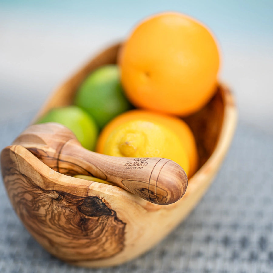 Citruspresser i håndlavet oliventræ, Oliviers & Co