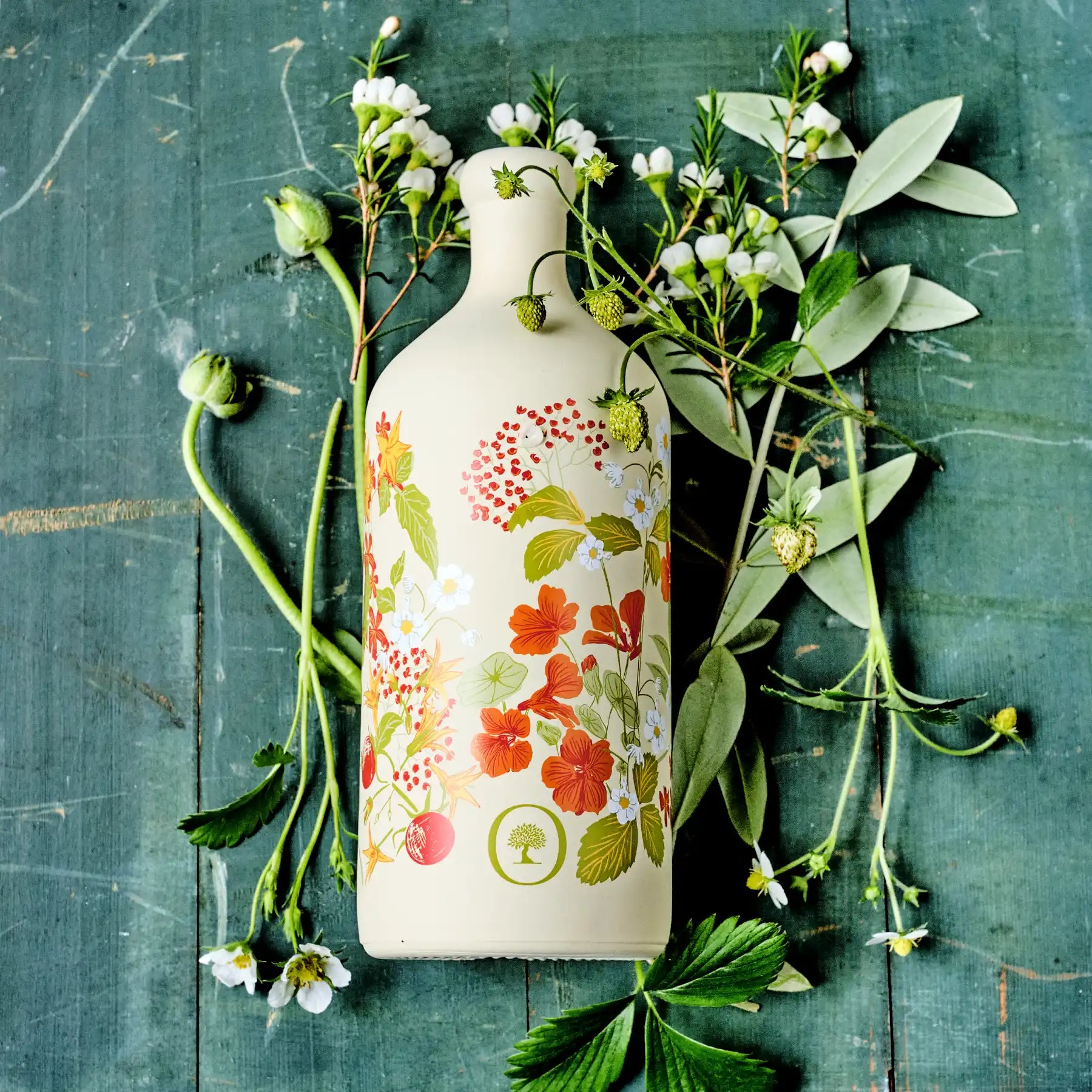Smuk flaske med sommerens ekstra jomfru olivenolie fra Oliviers & Co