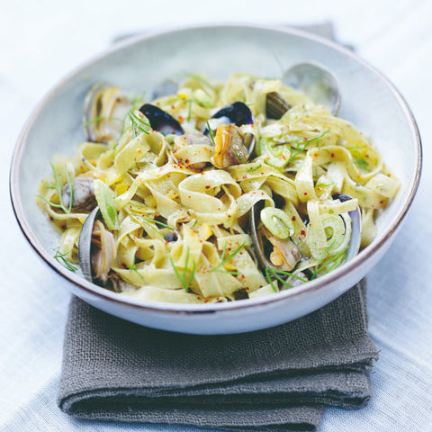 Linguinepasta med blåmuslinger, citronconfit og vildfennikel
