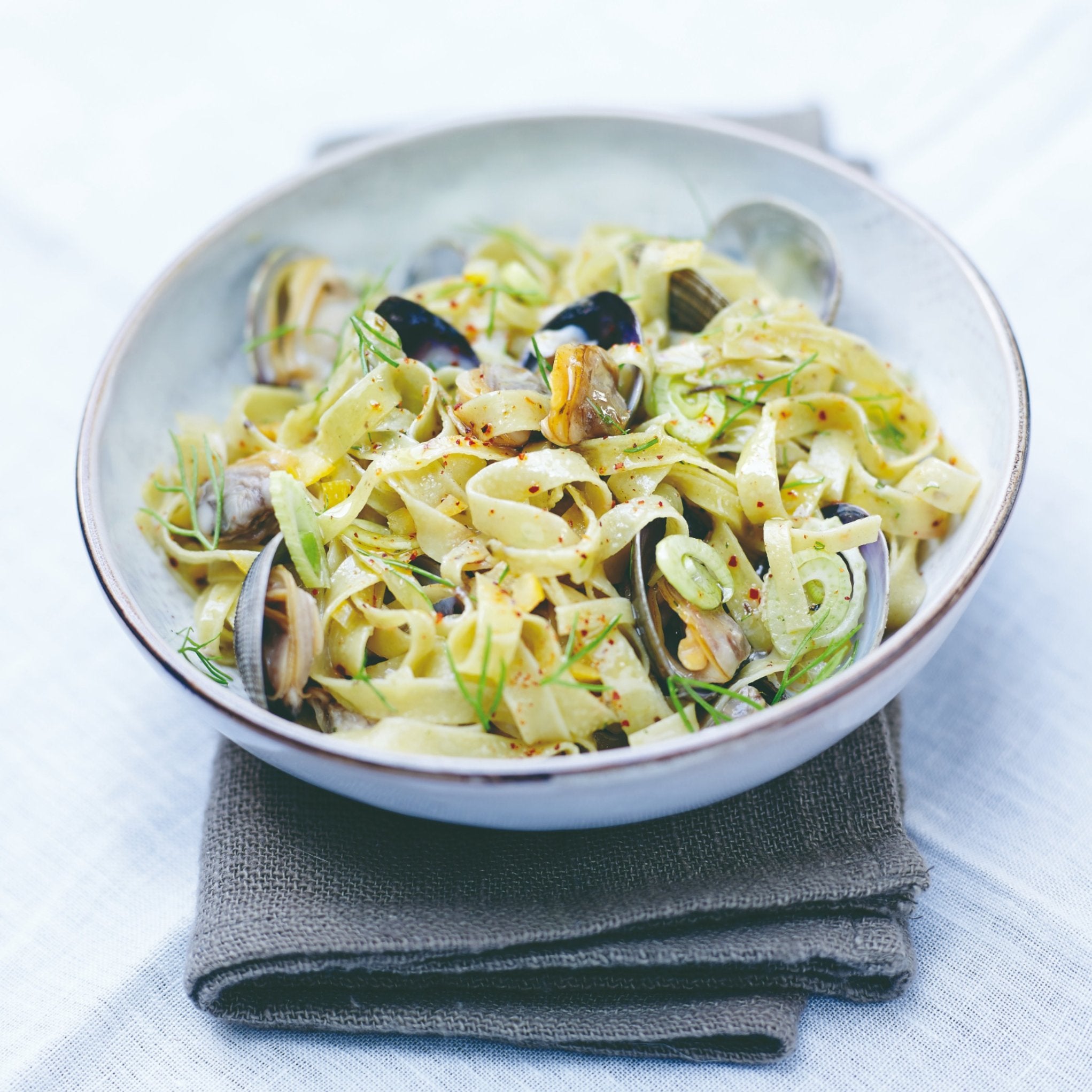 Linguine pasta med blåmuslinger, O&Co opskrift